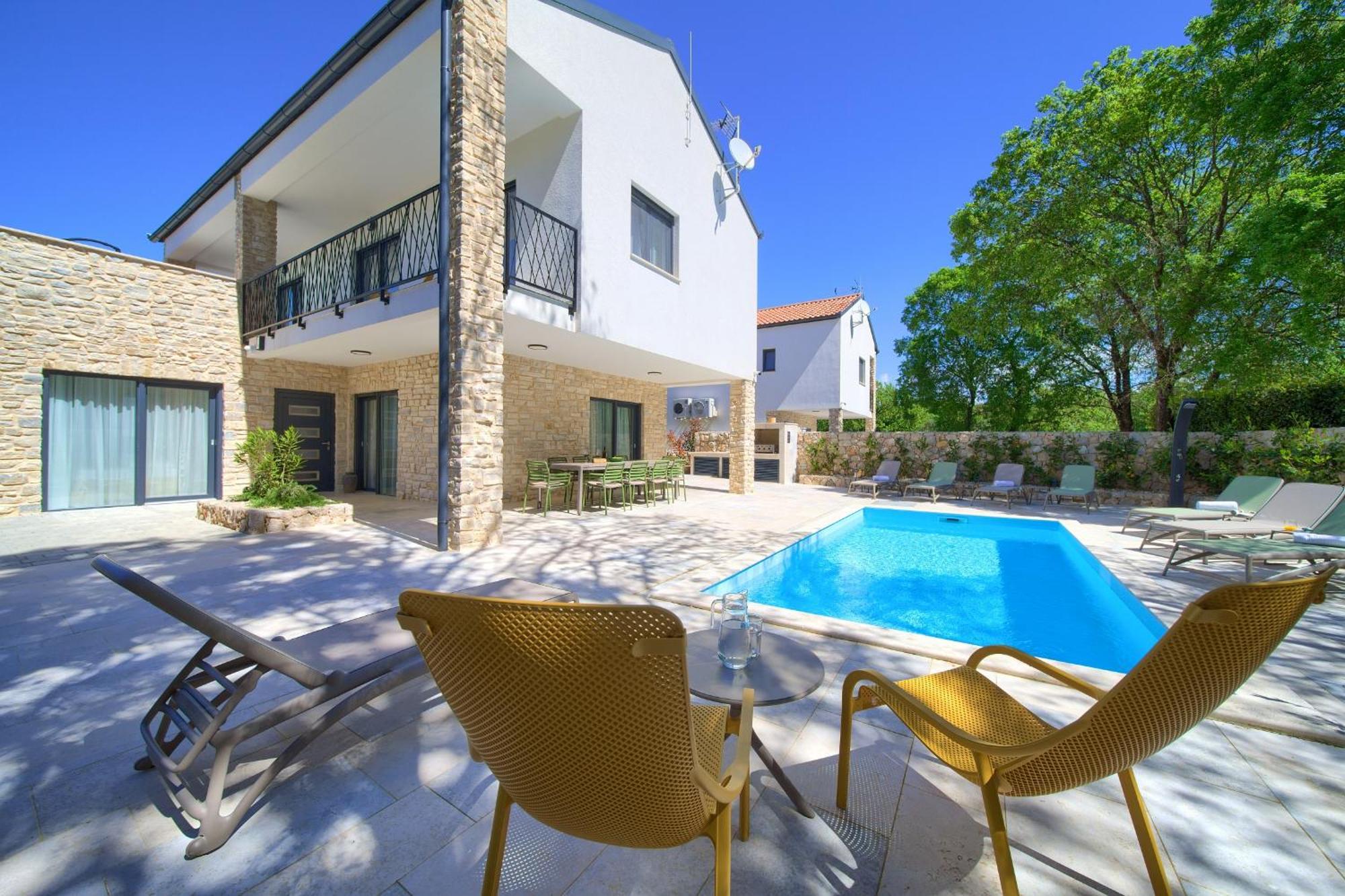 - Bellissima With Private Heated Pool And Table Tennis - Smart Tv Willa Malinska